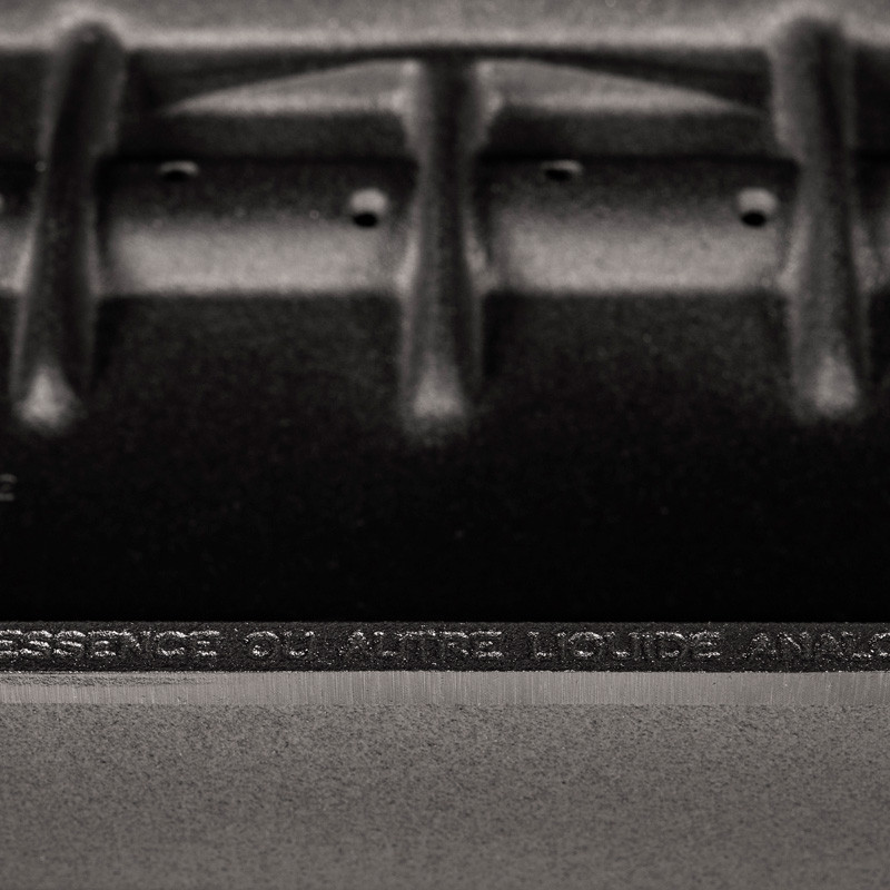 Cuve en fonte du barbecue charbon de bois