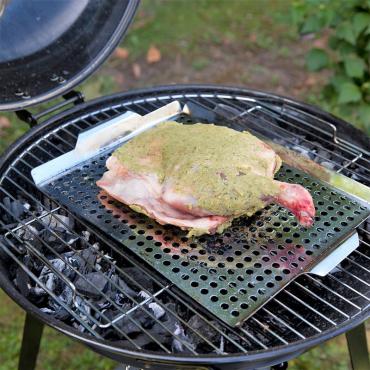Épaule d’agneau aux herbes, pâte de coriandre, gingembre et cumin