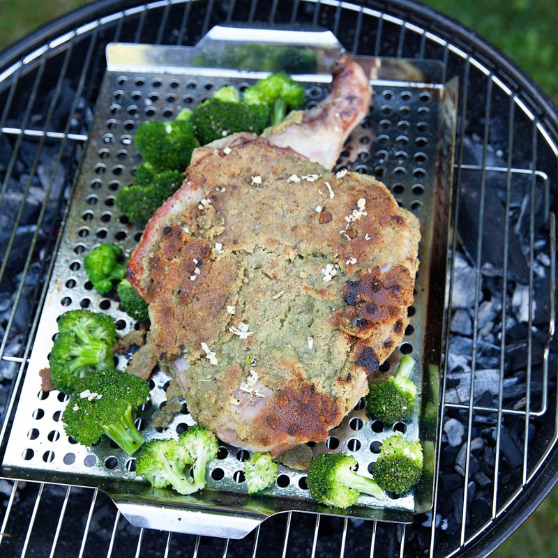 Épaule d’agneau aux herbes, pâte de coriandre, gingembre et cumin